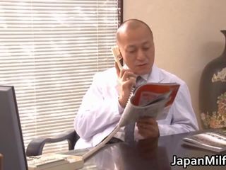 Akiho yoshizawa professor iubește obtinerea