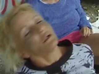 A grupa no lascivious vācieši dāmas iegūšana fucked līdz daži grūti putz ārā