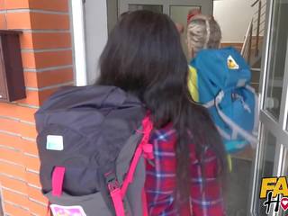 Namaak hostel twee gek backpackers gaan wild bij de hostel - preview