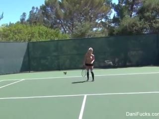 Eşiksiz tenis with dani daniels & cherie deville