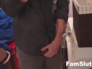 Perverter step-dad obcecado com filhas cuecas | famslut.com