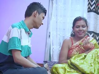 Intialainen desi bhabhi kovacorea naida kanssa neitsyt- mies at koti hindi audio-