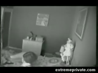 Szpiegowanie kamera przyłapani poranek masturbacja mój mama film