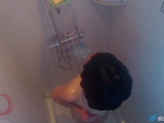 Madrastra pillada masturbándose en ducha por camara espia #homemade#amateur#orgasm
